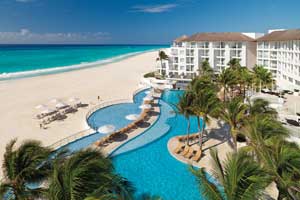 luxury plush  all inclusive resort Platinum Yucatan Princess All Suites Resort & Spa