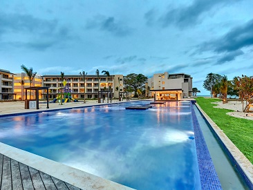 Popular All-inclusive hotel in Jamaica Royalton Negril