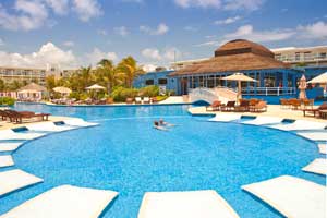 Azul Beach Resort Sensatori Mexico, by Karisma