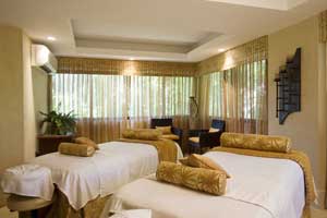 Flamingo Beach Resort & Spa