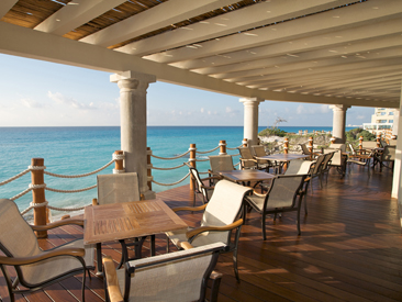 Popular All-inclusive hotel in Mexico Grand Park Royal Cancun Caribe
