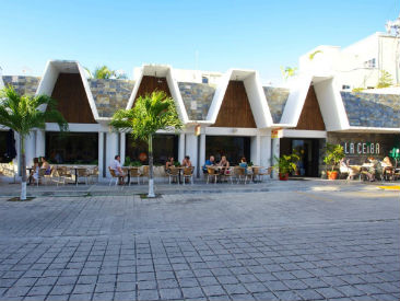 Tukan Hotel & Beach Club