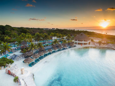 beachfront  all inclusive resort Krystal Grand Punta Cancun