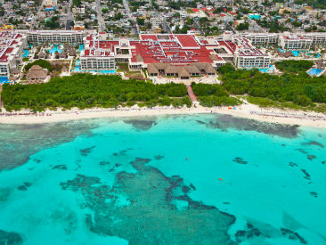beachfront  all inclusive resort Reef Coco Beach Resort