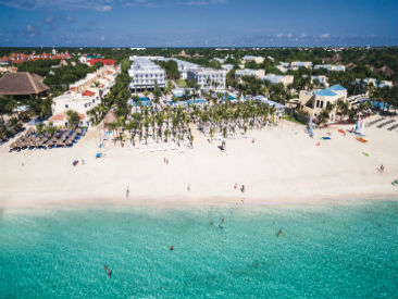 beachfront  all inclusive resort Iberostar Cancun
